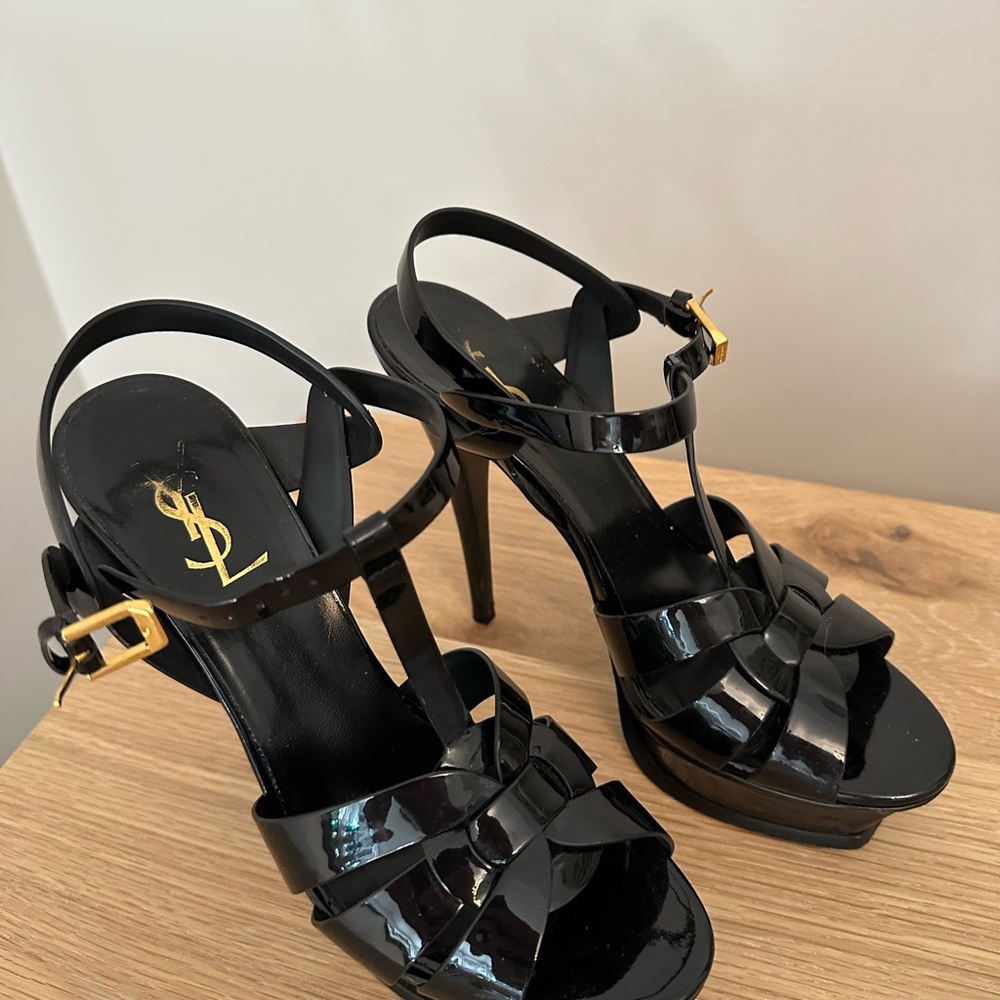 YSL Saint Laurent pumps